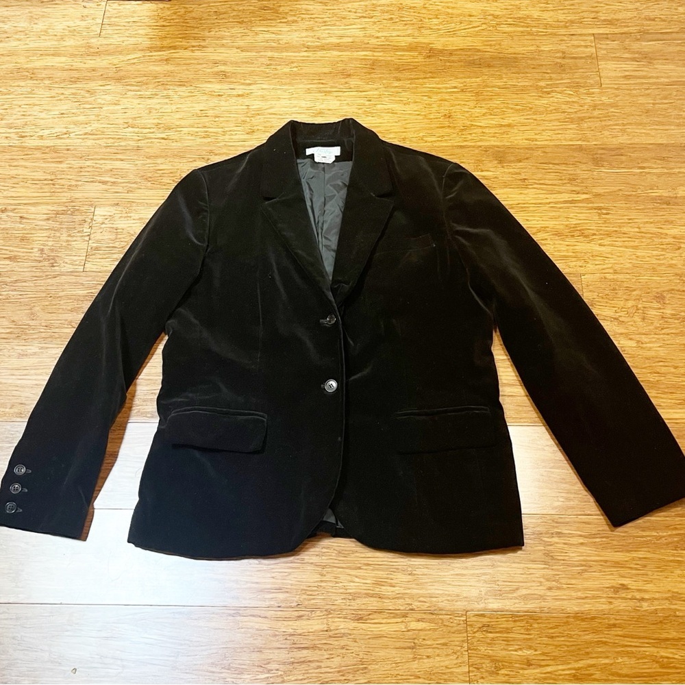 Prestige Black Velvet Two-Button Fully lined Blazer. Size Women's 14